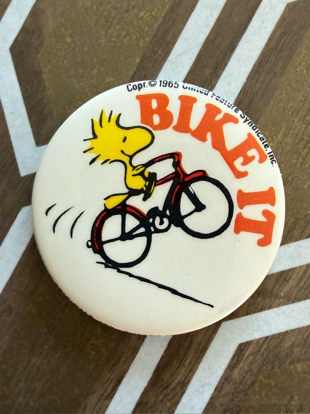 Vintage Peanuts Woodstock 'Bike It' Button Pin - White/Yellow